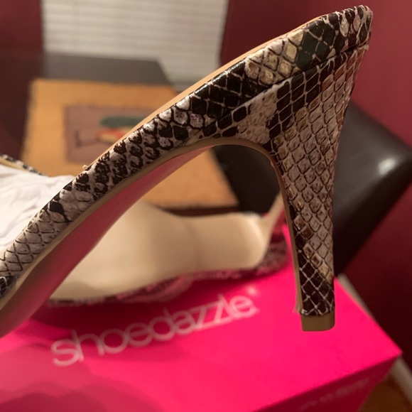 Slip on snakeskin print heels. - Picture 5 of 5